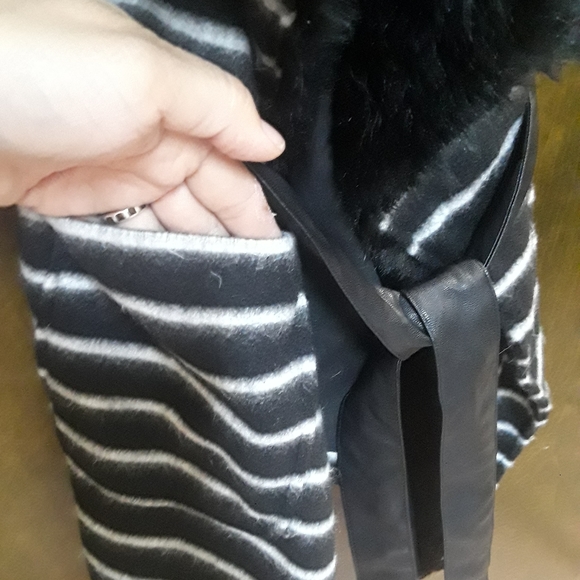 Akira striped wrap vest - Picture 4 of 4